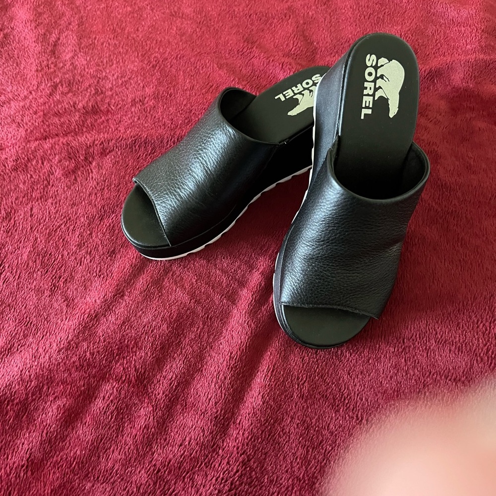 Sorel leather wedge